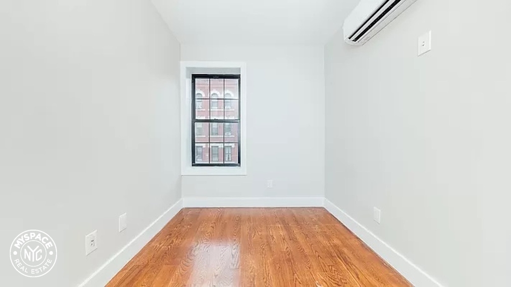 228 Manhattan Avenue - Photo 6