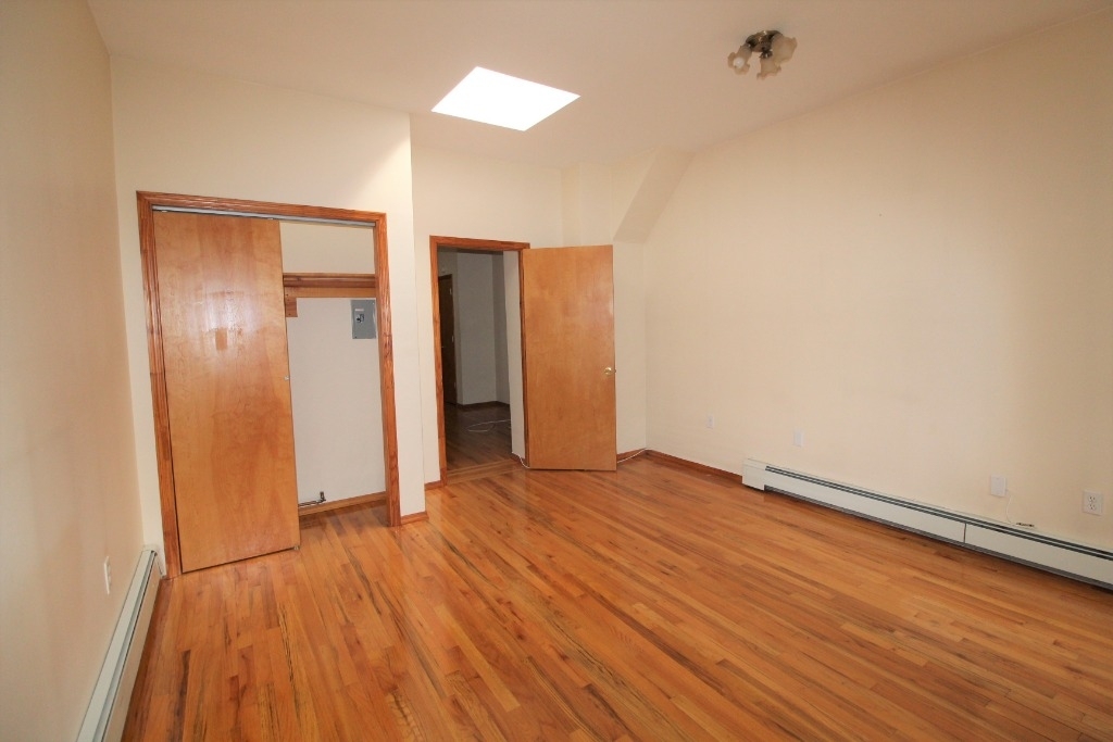 332 19th Street  - Photo 1