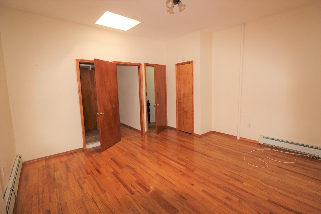 332 19th Street  - Photo 2