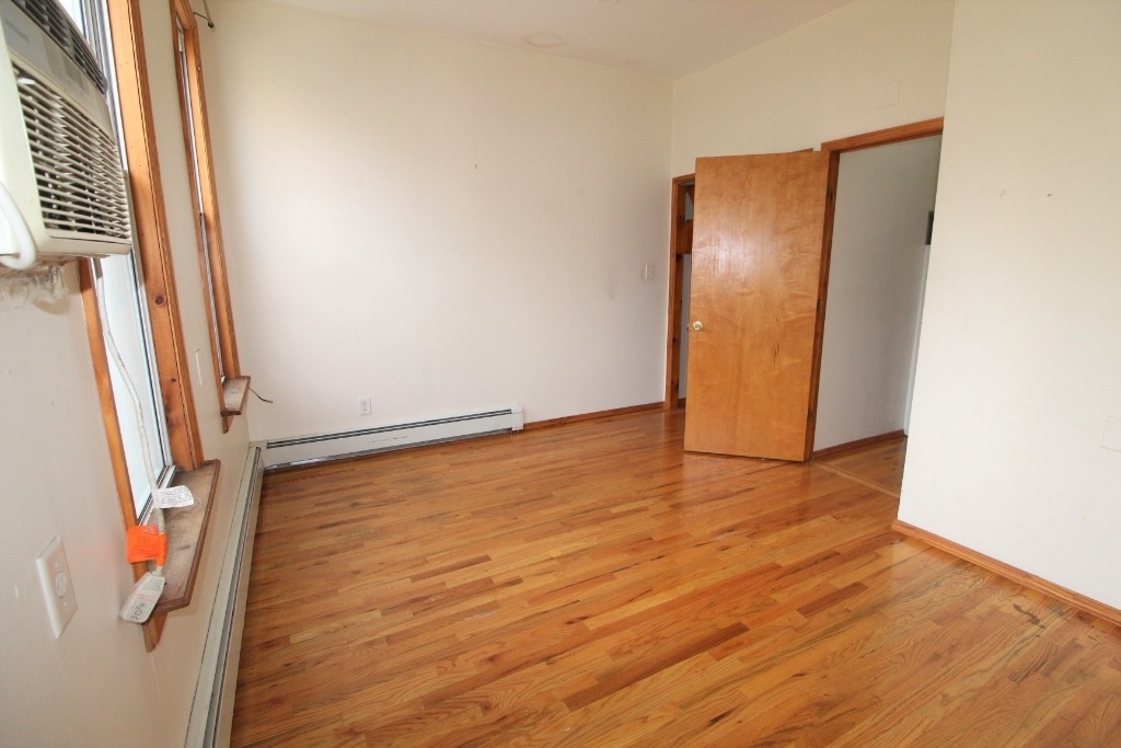 332 19th Street  - Photo 5