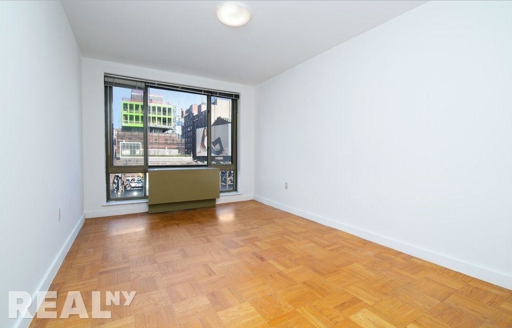 460 West 20th Street - Photo 1