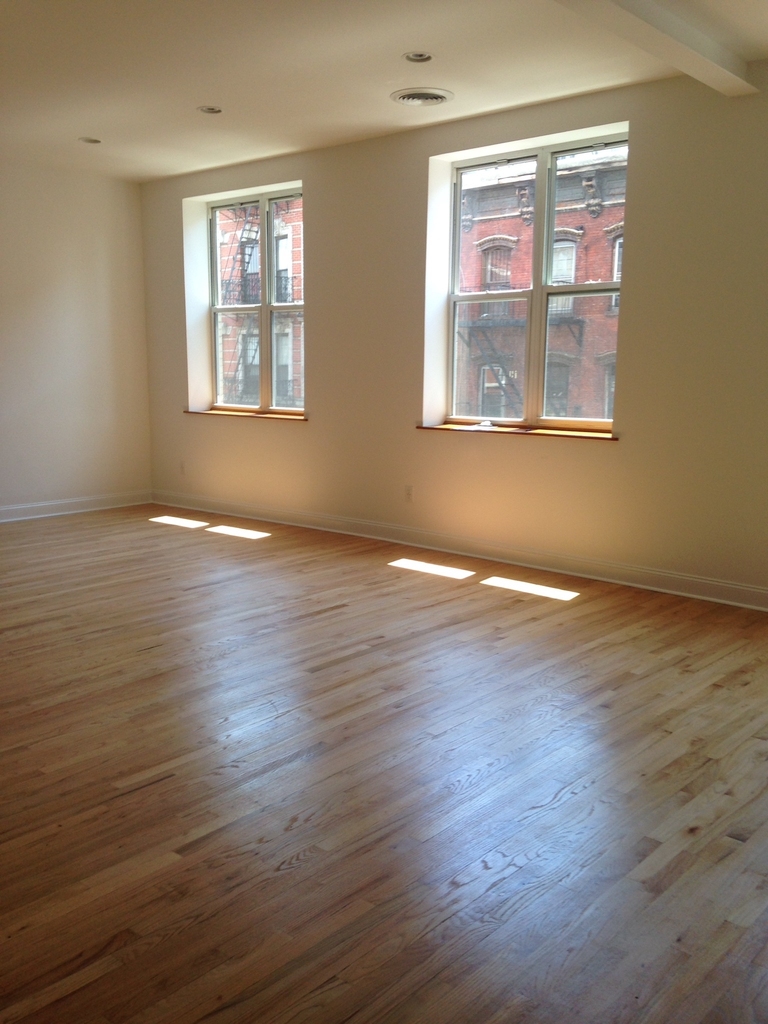 12th Street & 2nd Avenue  - Photo 10