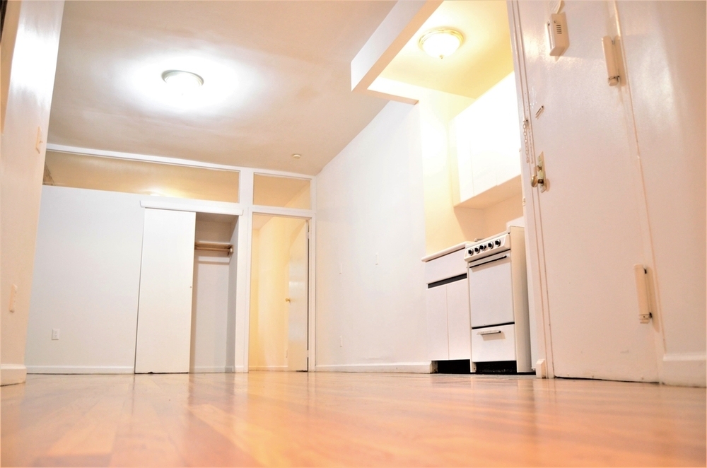 226 East 81st Street - Photo 2