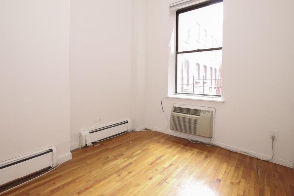 219 east 25 - Photo 4