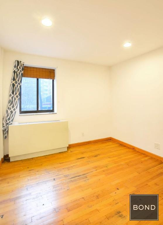 370 west 30th street - Photo 4