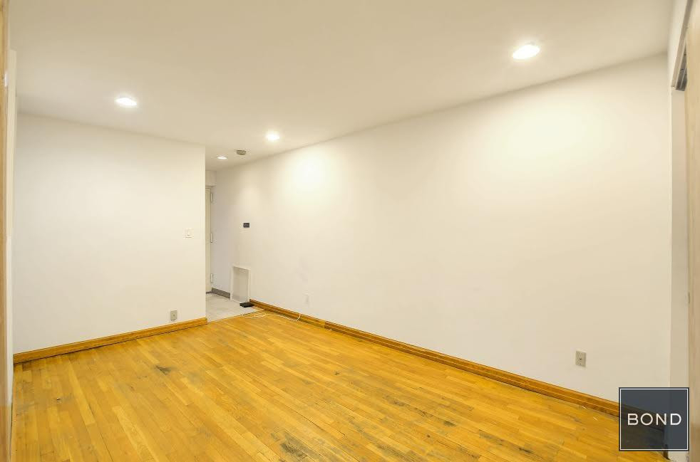 370 west 30th street - Photo 8