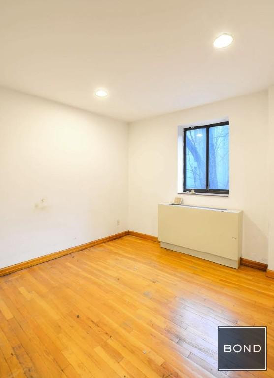 370 west 30th street - Photo 6