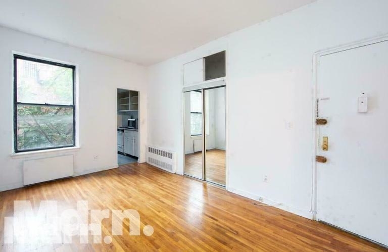 East 83rd Street - Photo 2