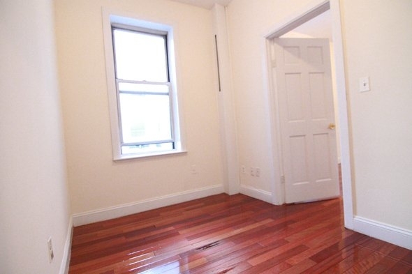 402 West 44 Street - Photo 5