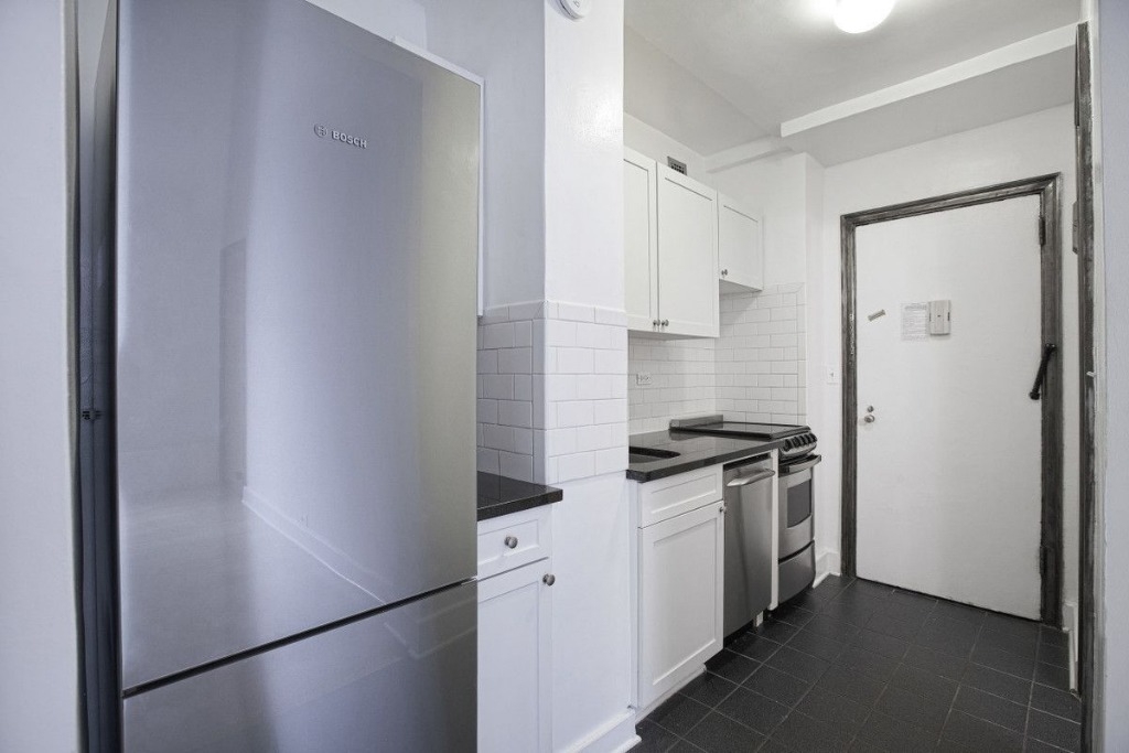 306 East 44th Street  - Photo 3