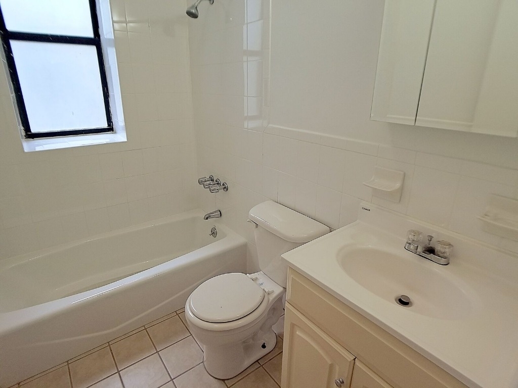 210 West 94th st - Photo 7