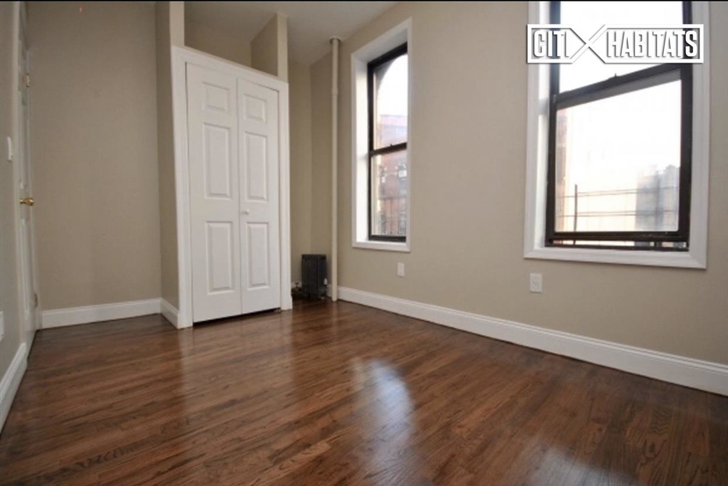 WASHER & DRYER!! True 3 Bed in the EV!!!! East 4th Street - Photo 5