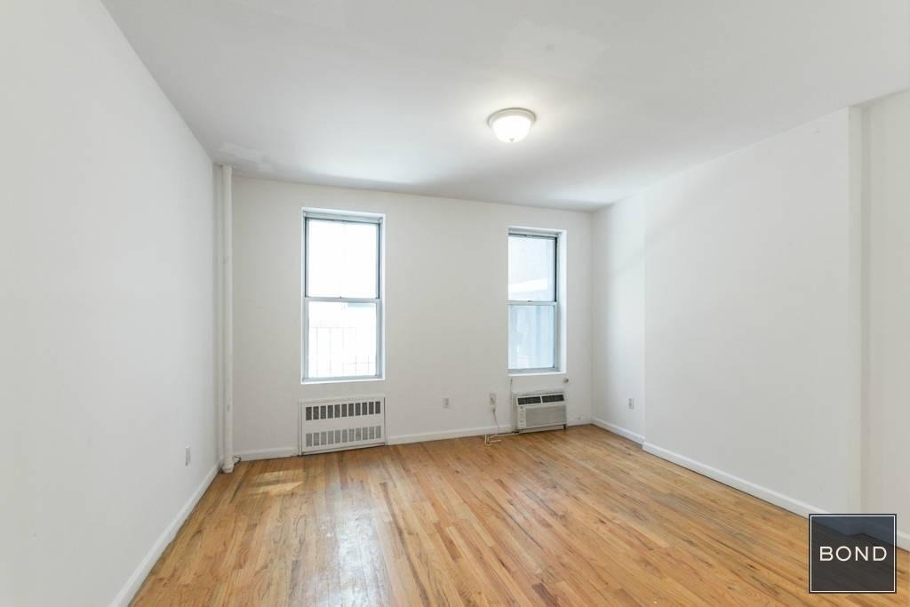 1435 First Avenue - Photo 1