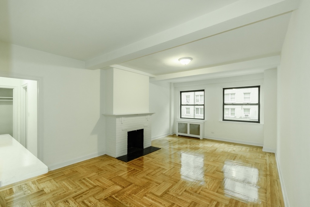 237 East 20th Street - Photo 0