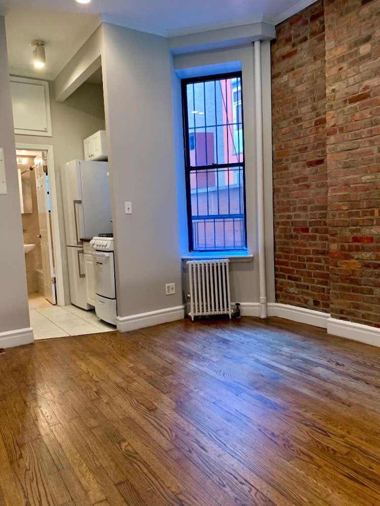 246 Mott Street - Photo 6