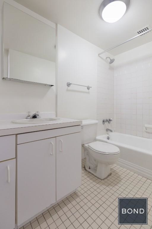 236 East 36th Street - Photo 6