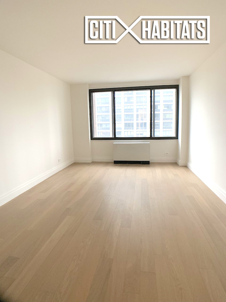 East 58th Street - Photo 3