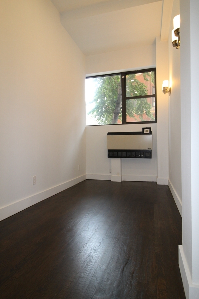 207 East 37th - Photo 2