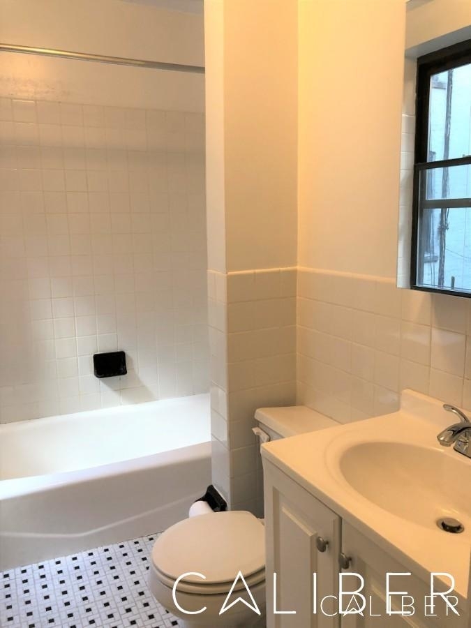 516 East 80th Street - Photo 3