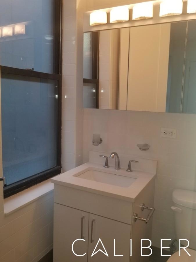 East 46th Street - Photo 5