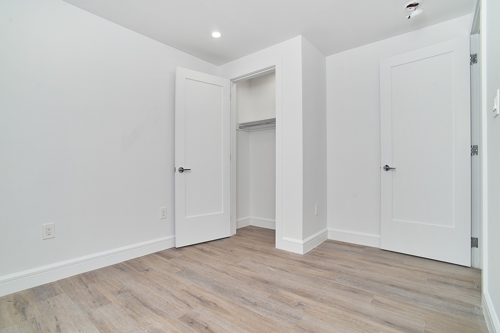 485 Lafayette Ave - Photo 7