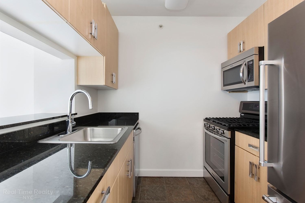 561 Tenth Avenue - Photo 1