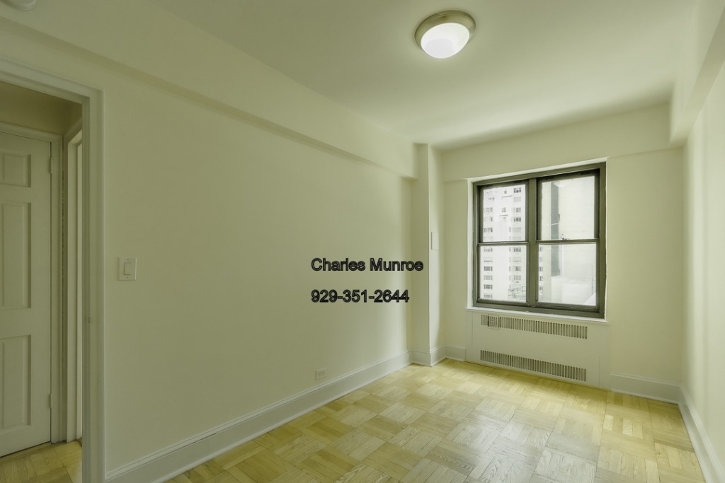 141 East 56th Street - Photo 5