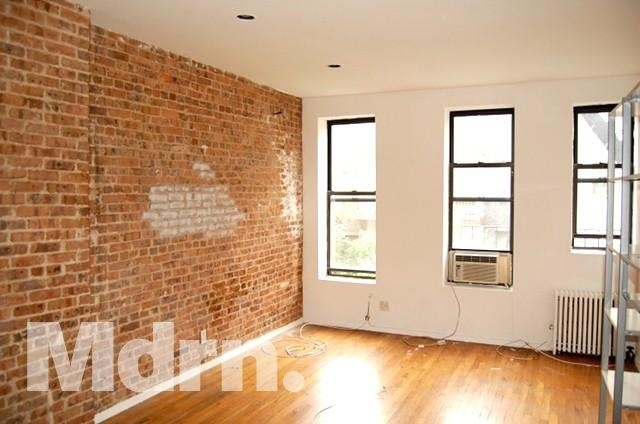 214 East 90th - Photo 0