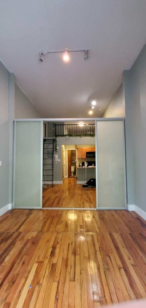 424 East 14th Street - Photo 5