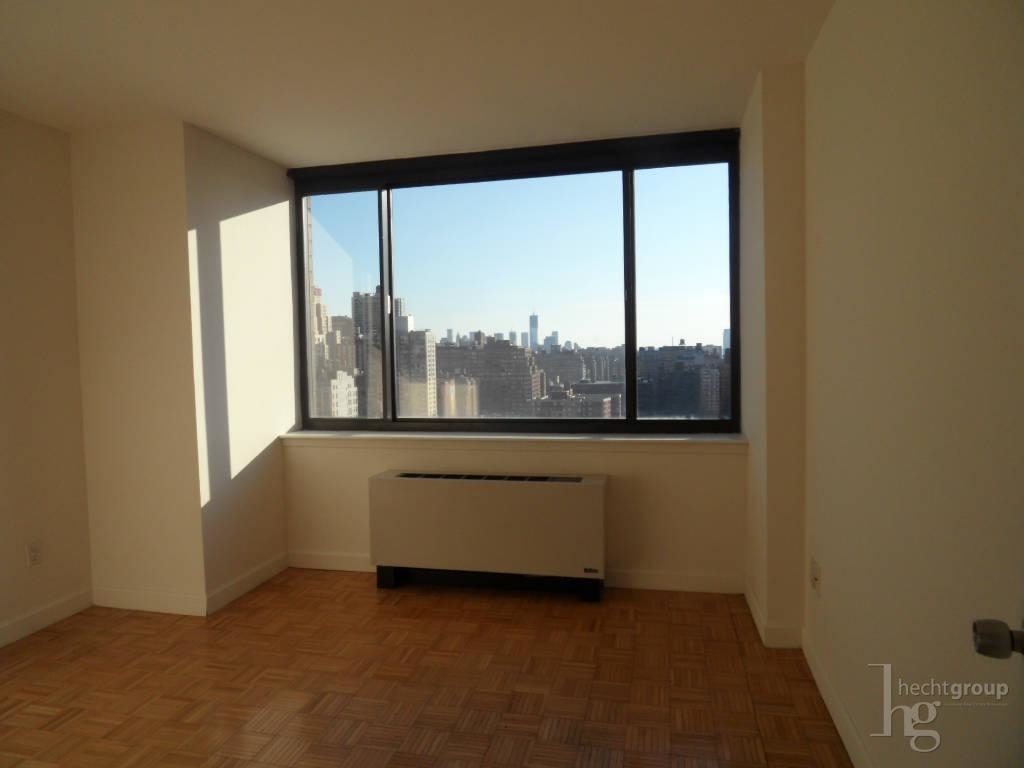 West 37th Street - Photo 6