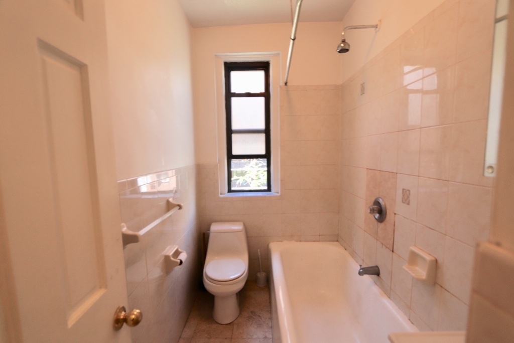 200 east 35 - Photo 5