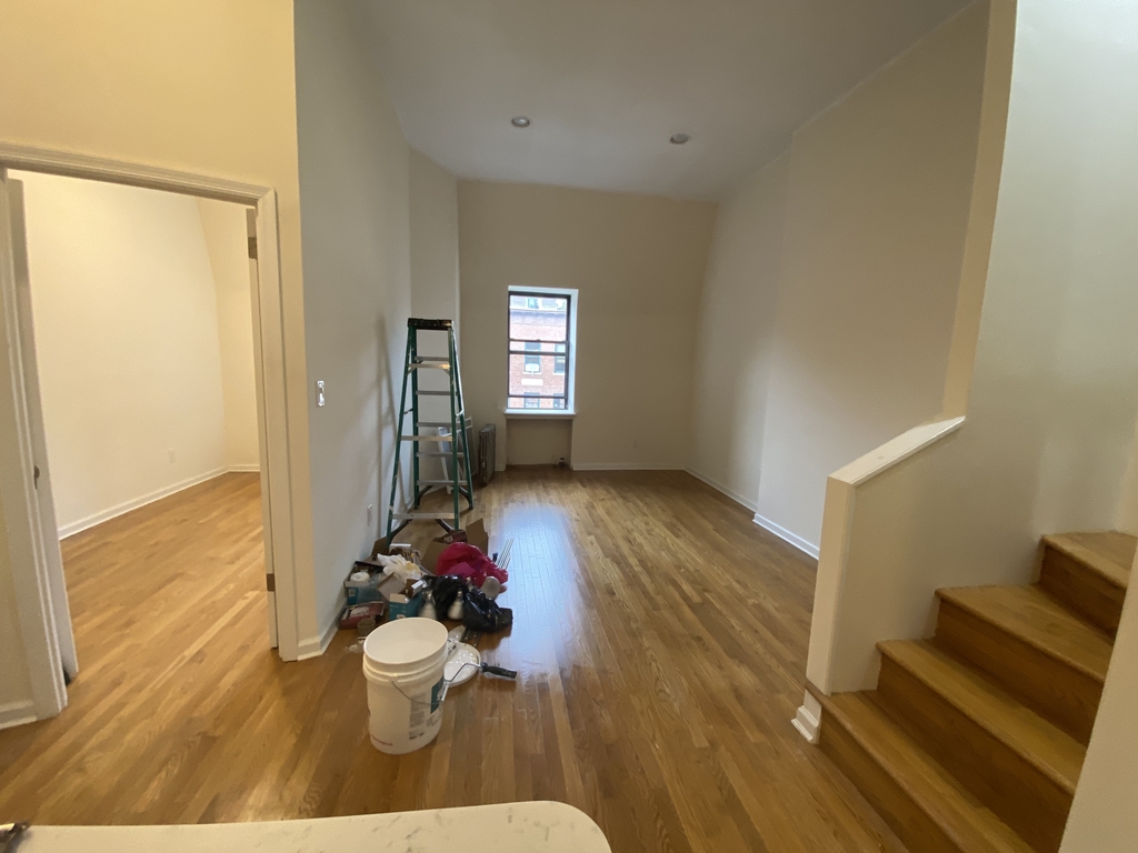 34 West 75th Street - Photo 2