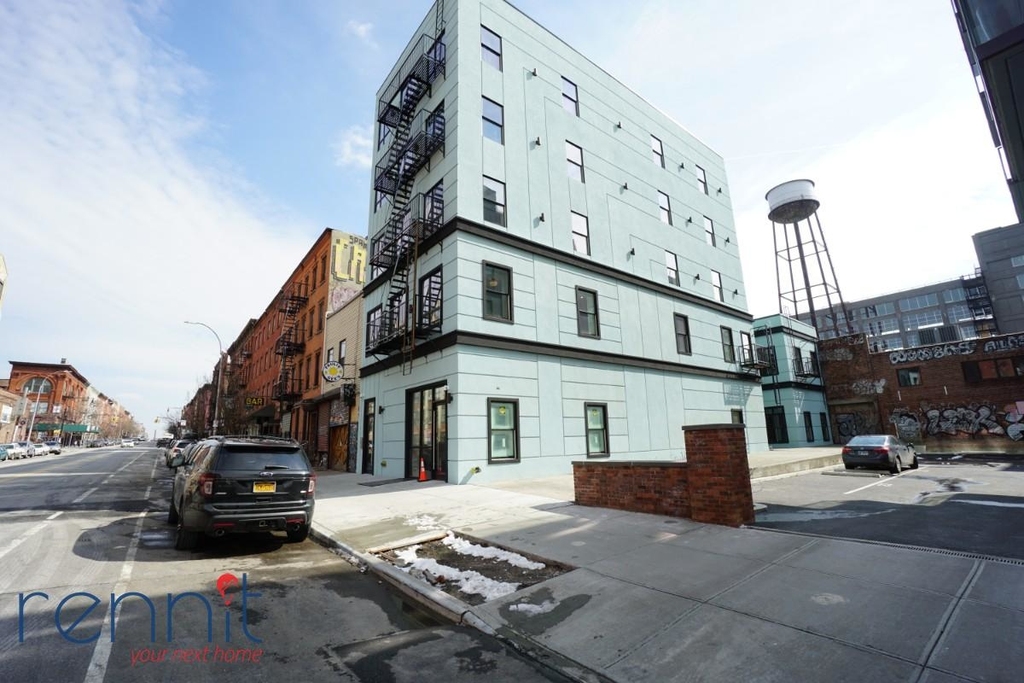 58 Greenpoint Ave - Photo 16