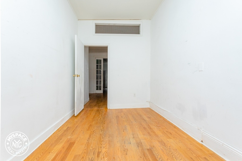 17-34 Bleecker St - Photo 8