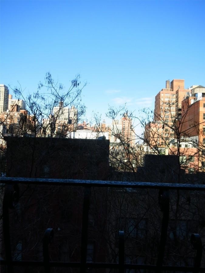 East 80th Street - Photo 4