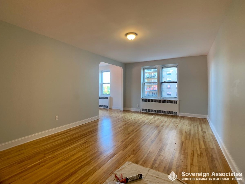 500 Kappock Street - Photo 0