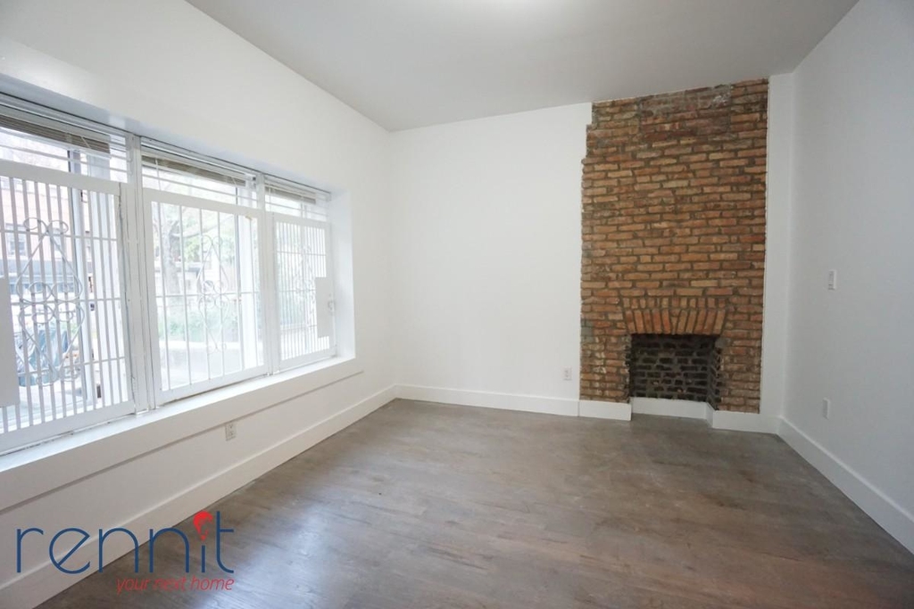 1072 Bergen Street - Photo 1