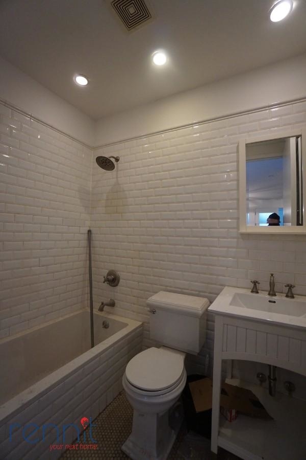 1072 Bergen Street - Photo 6