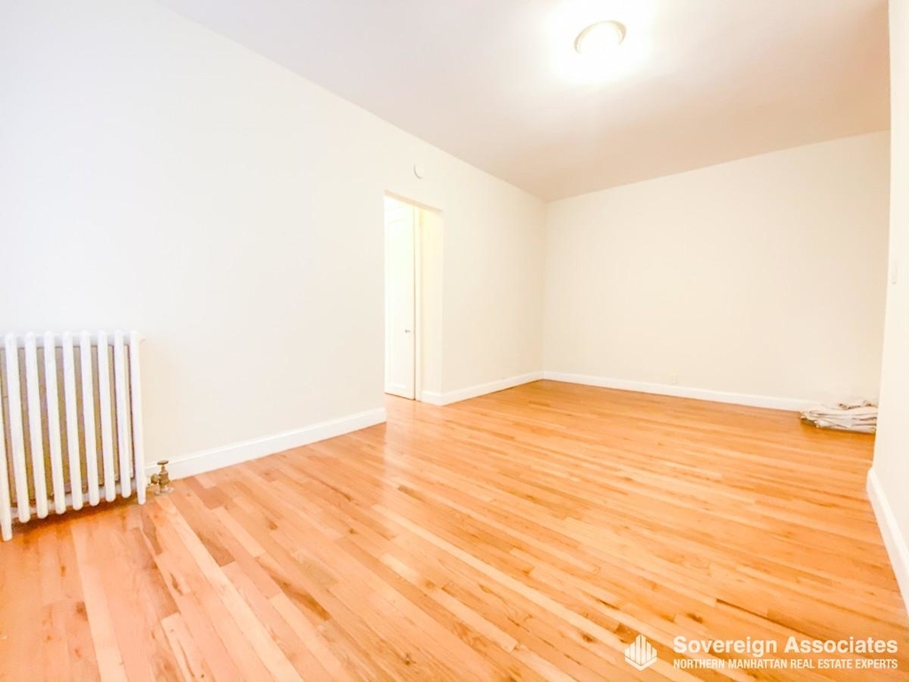 1803 Riverside Drive - Photo 2