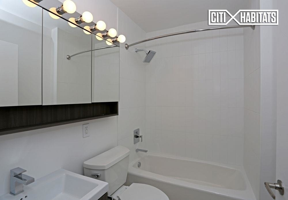 410 West 53rd Street - Photo 2