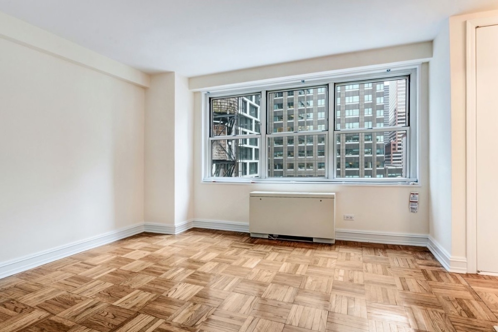 333 East 49th Street - Photo 2