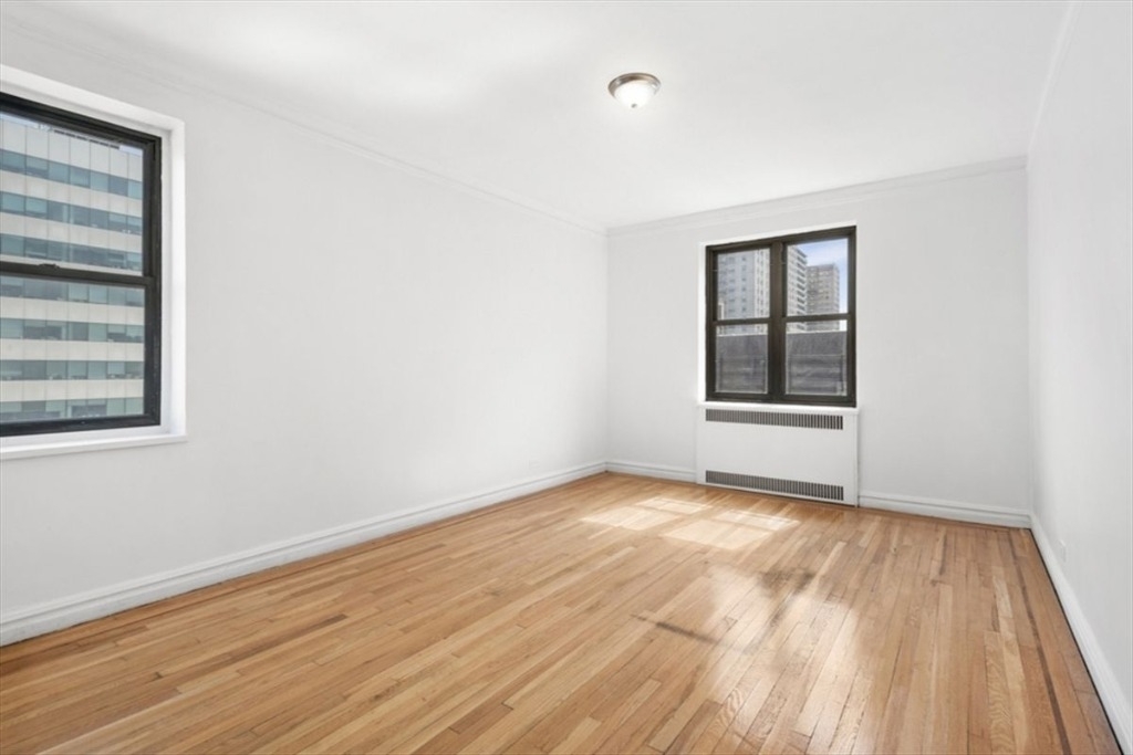 888 grand concourse  - Photo 3