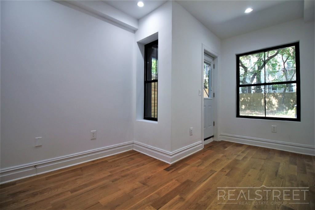 667 Decatur Street - Photo 3