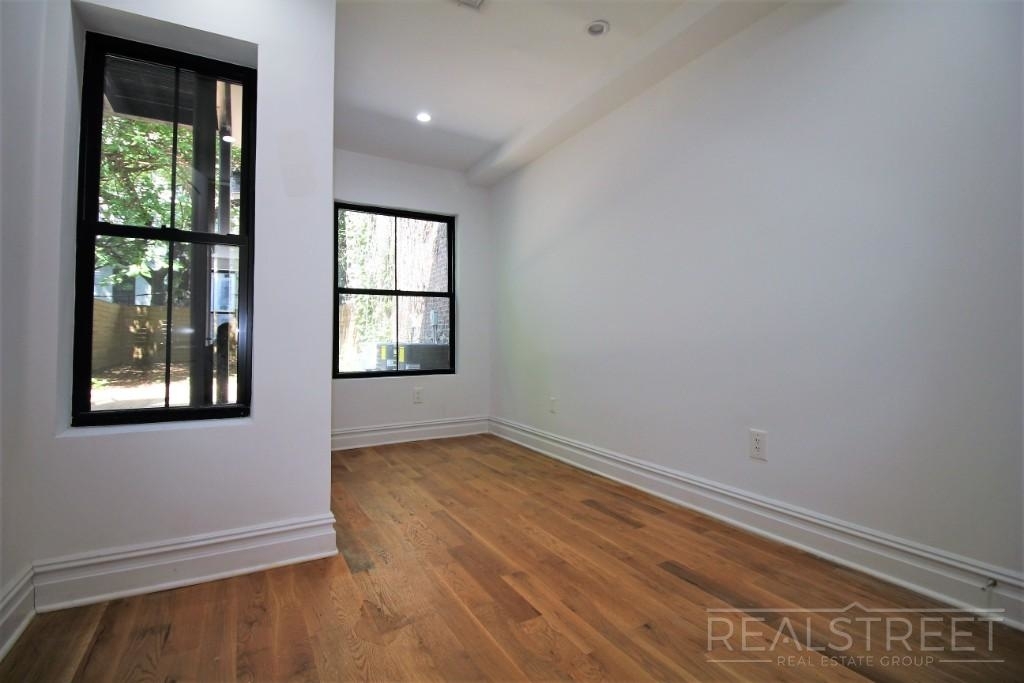 667 Decatur Street - Photo 7