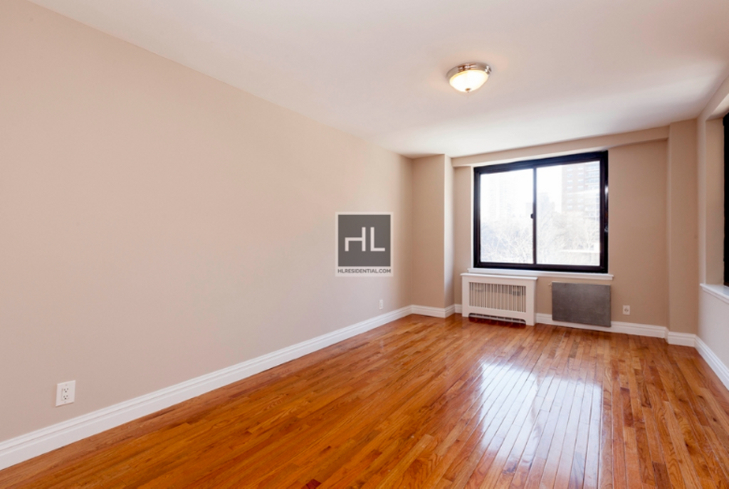 788 Columbus Avenue Unit 06T - Photo 1