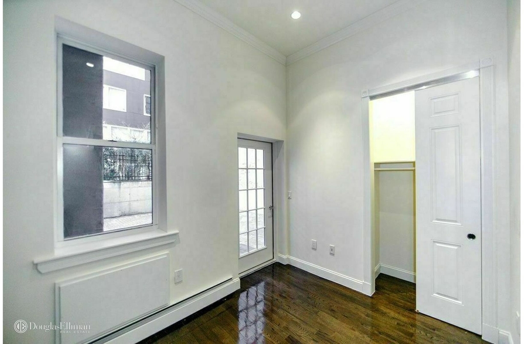 200 West 26th St - Photo 5