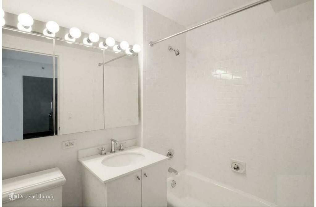 200 West 26th St - Photo 7