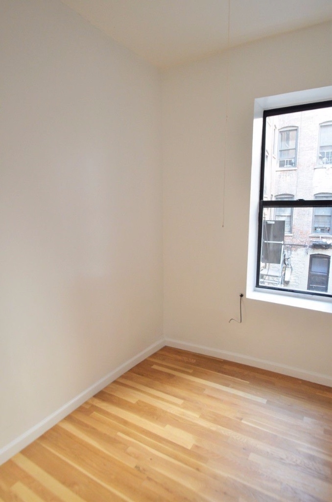 561 W 144th - Photo 10