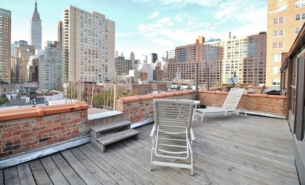 577 Second Ave - Photo 3