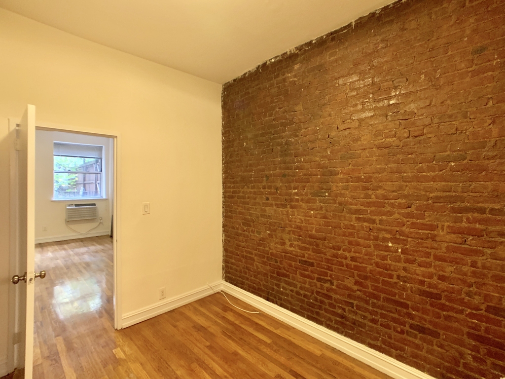 428 E 81st Street - Photo 2